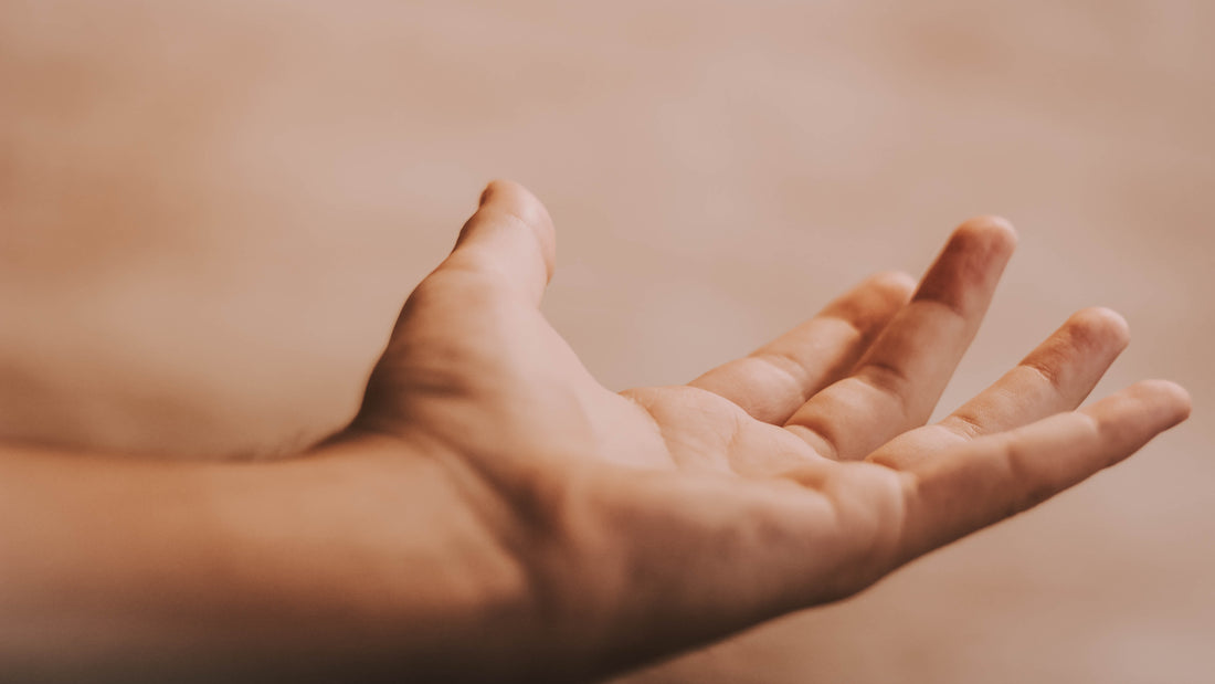 The Dos and Don'ts of Exfoliating Your Hands